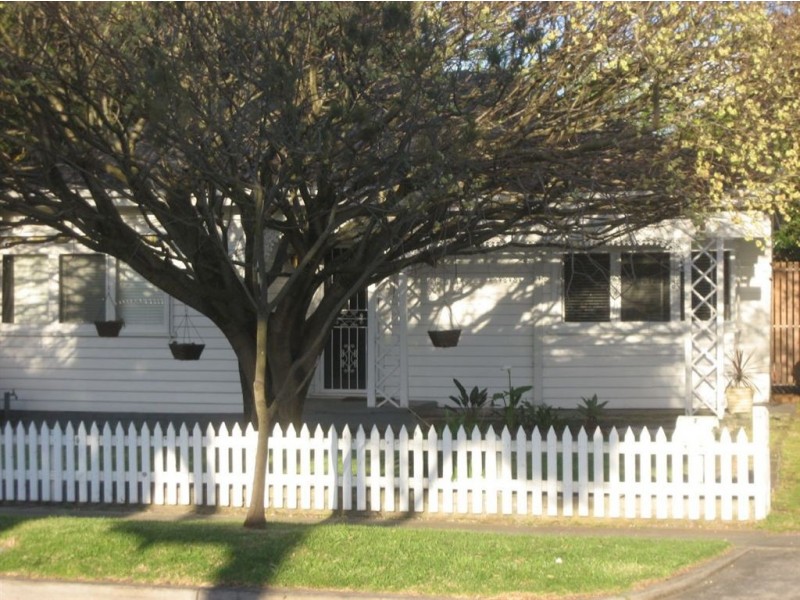 4 Willis Street, Frankston VIC 3199