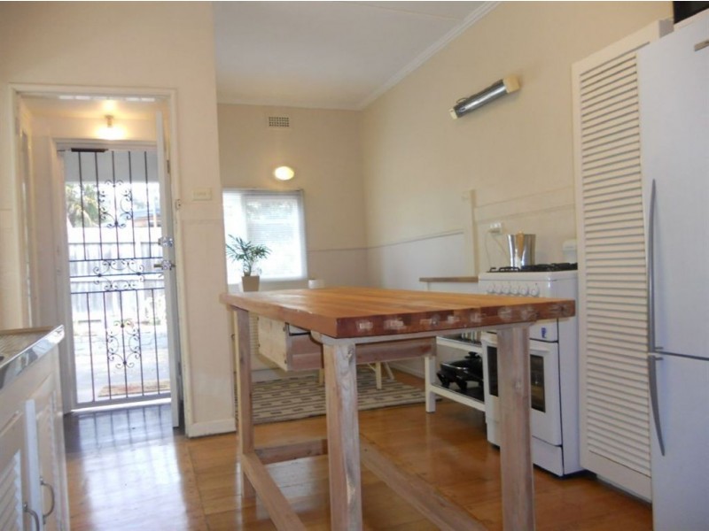 4 Willis Street, Frankston VIC 3199