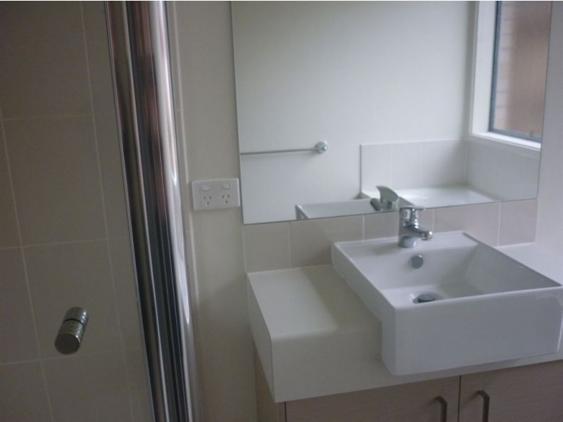 10/27 Ruby Joy Drive, Somerville VIC 3912