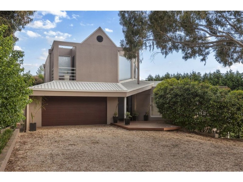 8 Seahaze Court, Mount Eliza VIC 3930