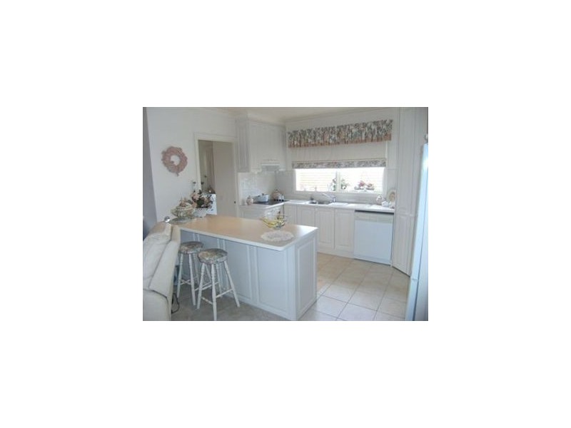 8 Sundown Walk, Frankston South VIC 3199