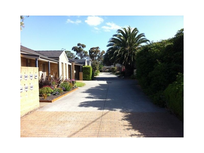 6/27 Eramosa Road East, Somerville VIC 3912