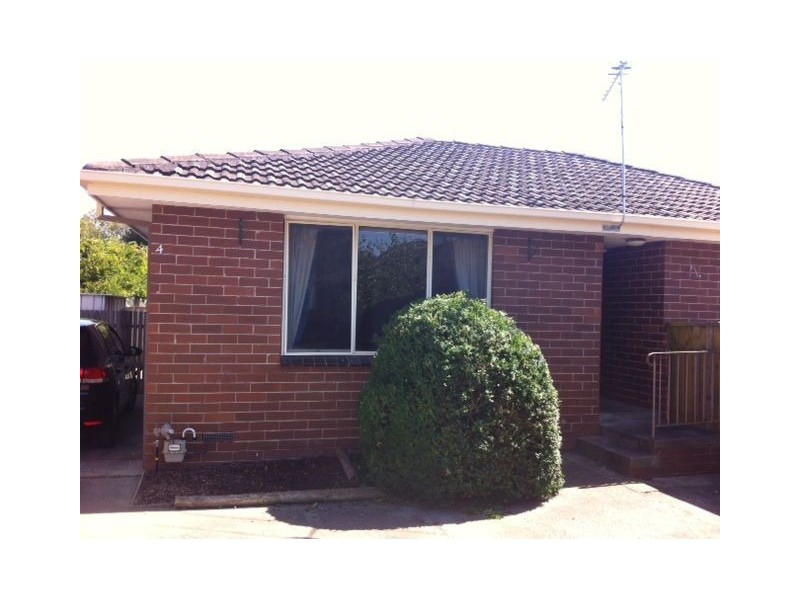 4/82 Eramosa Road East, Somerville VIC 3912