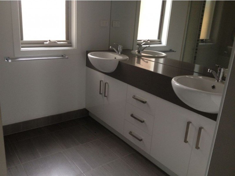 1/33 Culcairn Drive, Frankston South VIC 3199