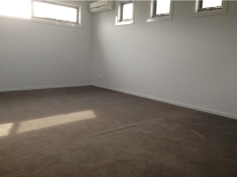 1/33 Culcairn Drive, Frankston South VIC 3199