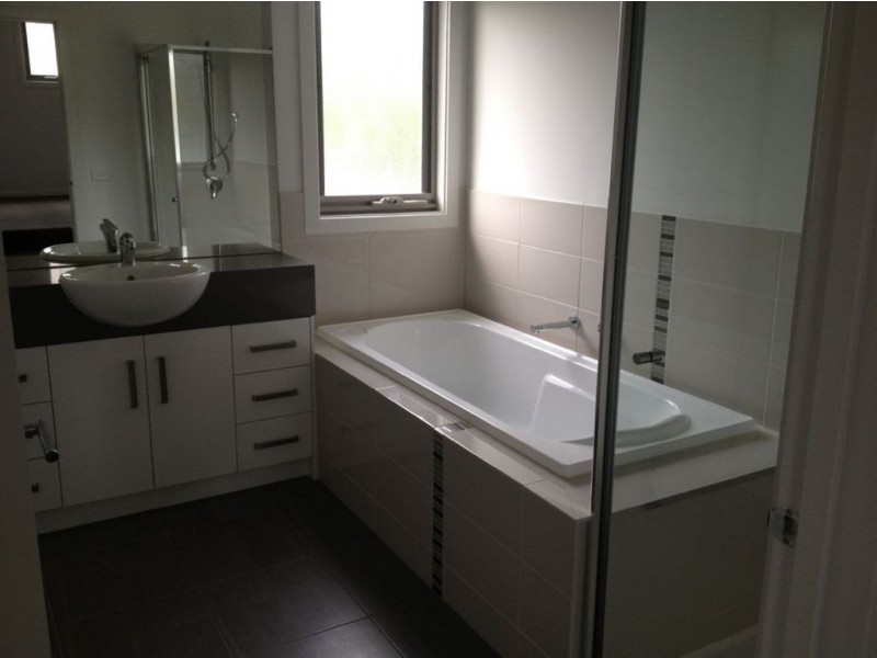 6/33 Culcairn Drive, Frankston South VIC 3199