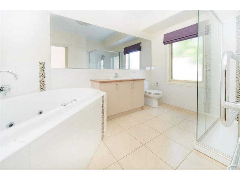 1 Waterview Close, Mount Eliza VIC 3930