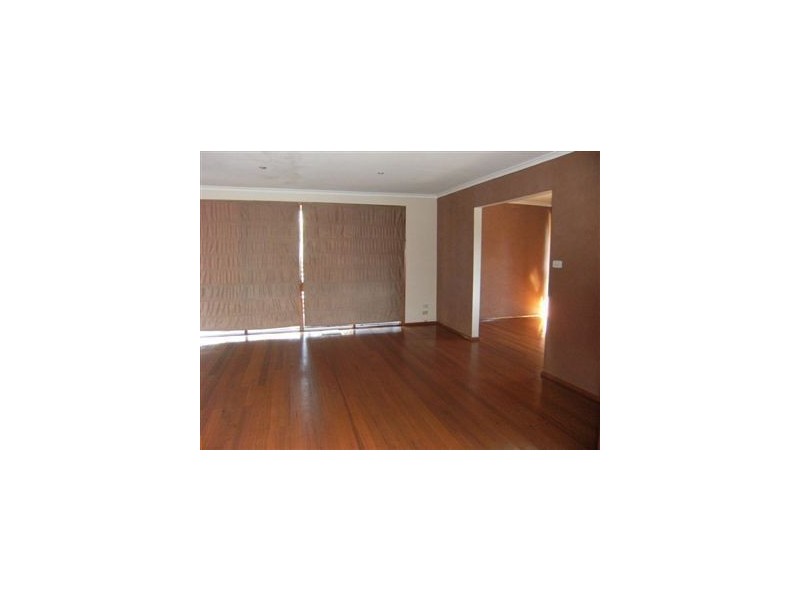 12 Leawarra Parade, Frankston VIC 3199