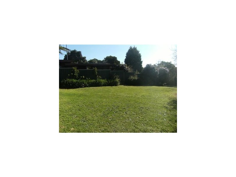 12 Leawarra Parade, Frankston VIC 3199