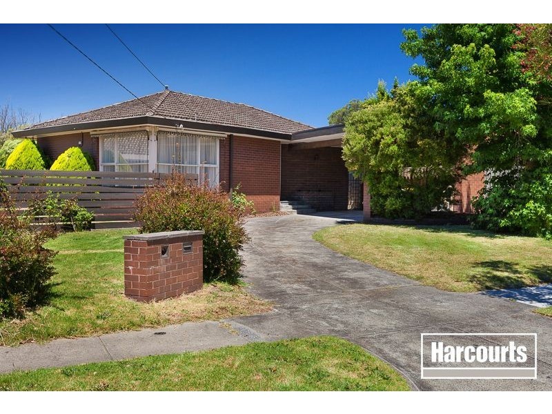 4 Oaklands Crescent, Frankston VIC 3199