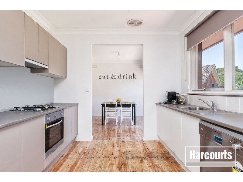 4 Oaklands Crescent, Frankston VIC 3199