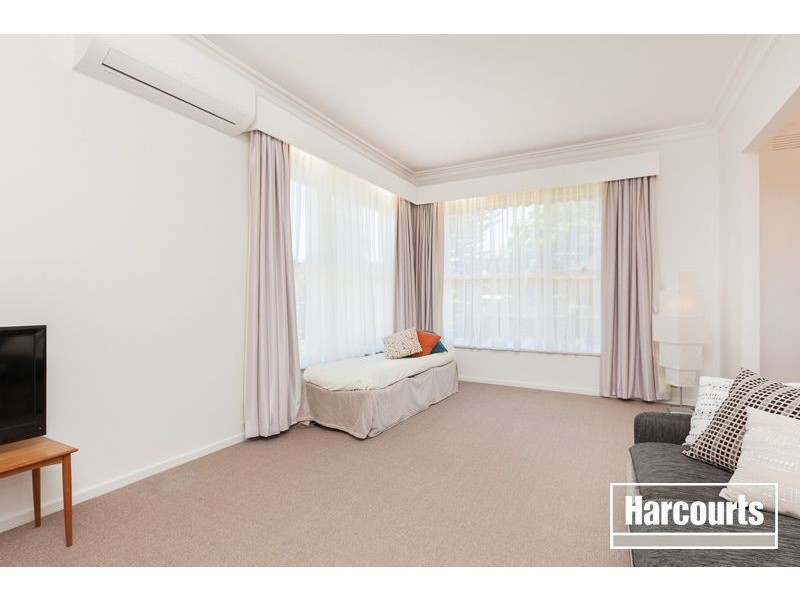 4 Oaklands Crescent, Frankston VIC 3199
