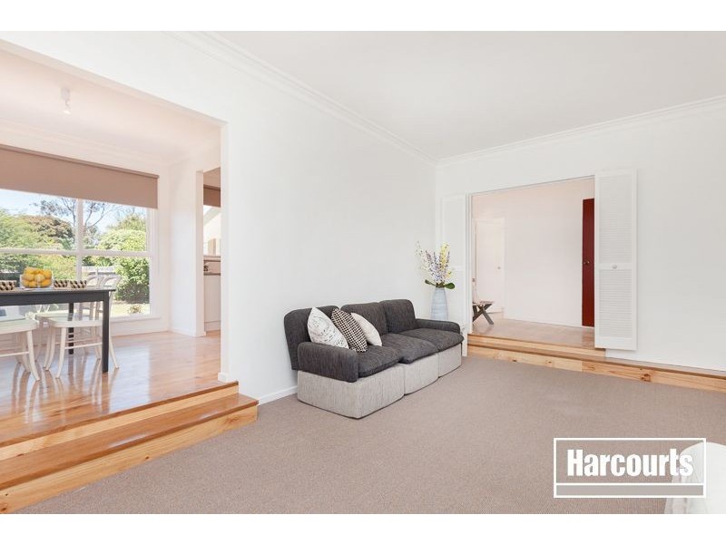 4 Oaklands Crescent, Frankston VIC 3199