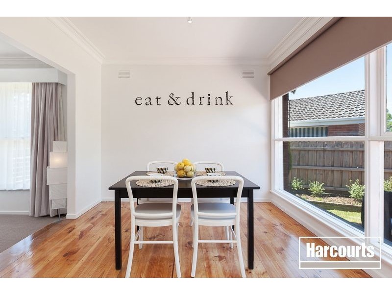 4 Oaklands Crescent, Frankston VIC 3199