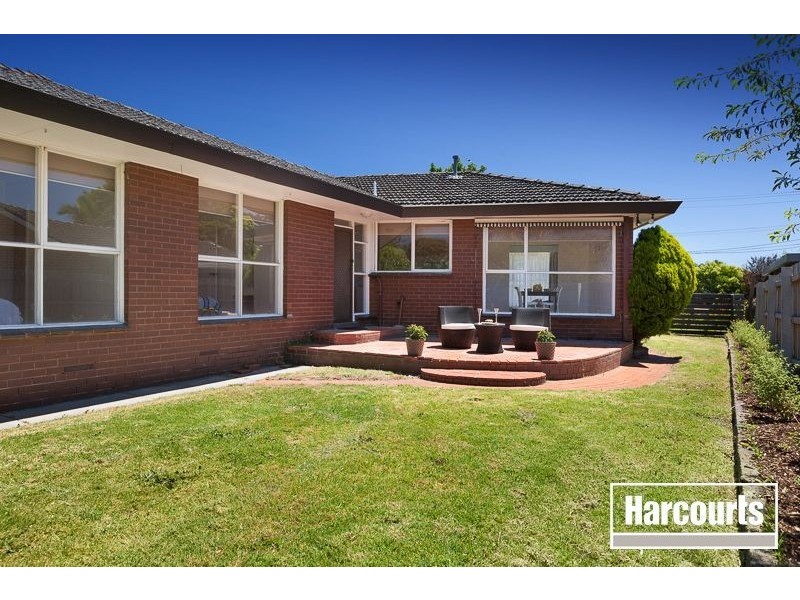 4 Oaklands Crescent, Frankston VIC 3199