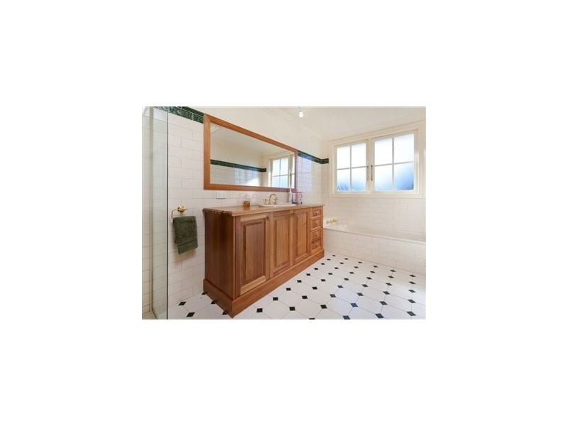 15 Kars Street, Frankston VIC 3199