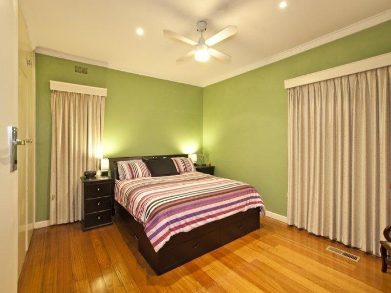 11 Melville Avenue, Frankston South VIC 3199