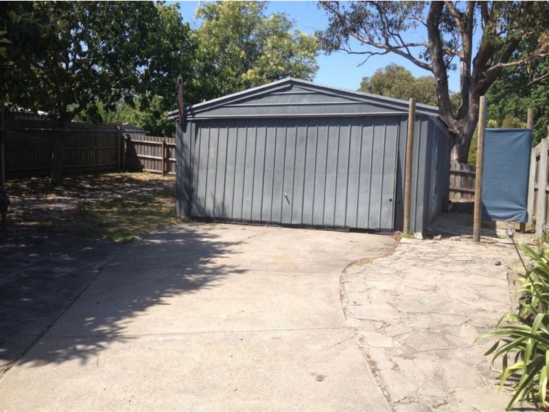 40 Hickory Crescent, Frankston North VIC 3200