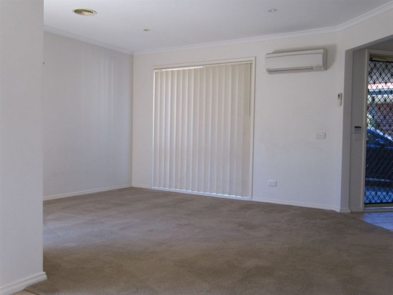 2/2 Spray Street, Frankston VIC 3199