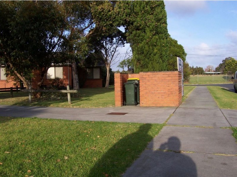 11 Hood Street, Frankston VIC 3199