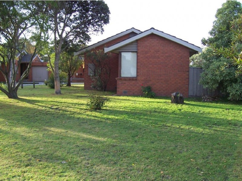 11 Hood Street, Frankston VIC 3199