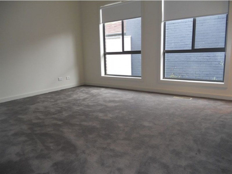 2/102 Austin Road, Seaford VIC 3198
