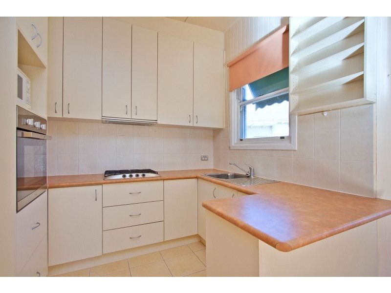 2/5 Gould Street, Frankston VIC 3199