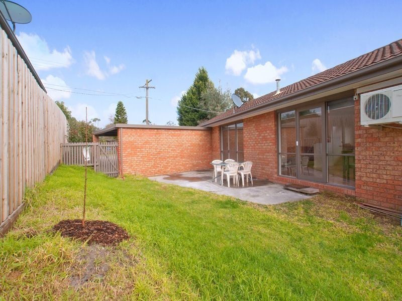 35 Whitford Way, Frankston VIC 3199