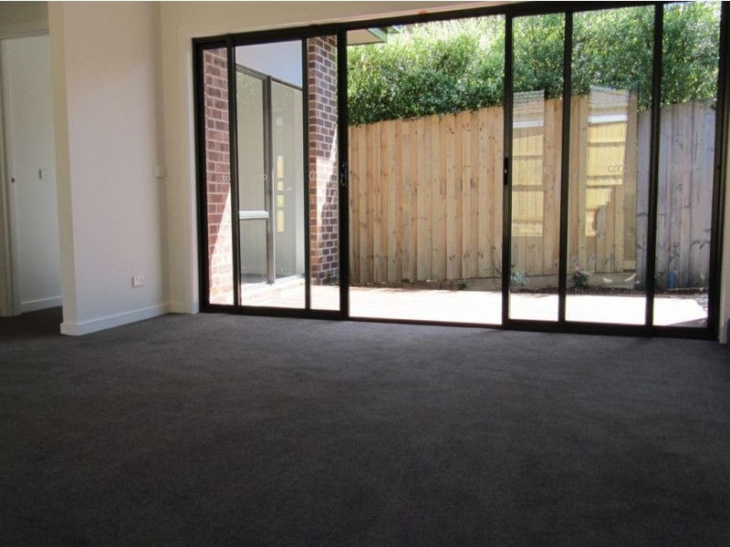 2/20 Screen Street, Frankston VIC 3199