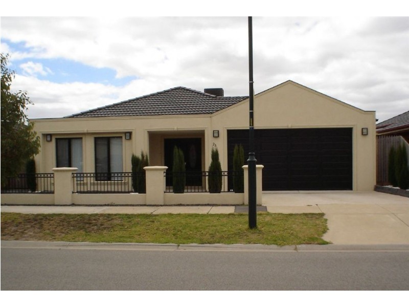 23 Edinburgh Drive, Skye VIC 3977
