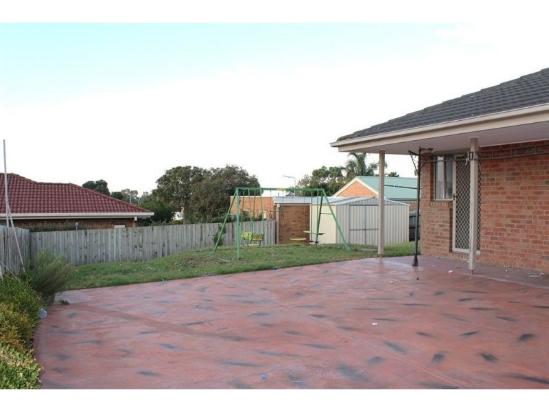 5 Chapman Street, Carrum Downs VIC 3201