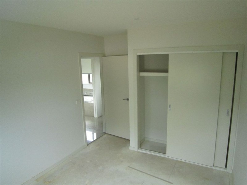 2/4 Rochester Road, Somerville VIC 3912