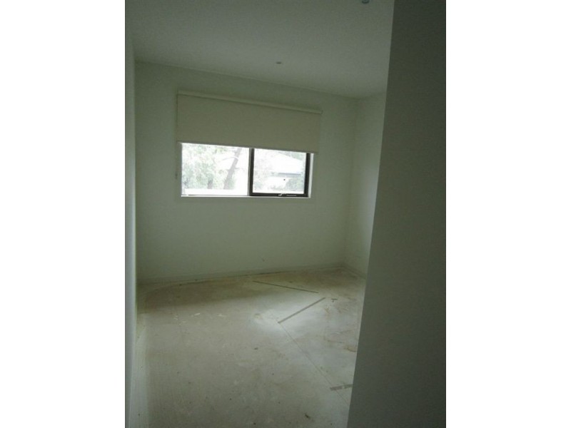 2/4 Rochester Road, Somerville VIC 3912