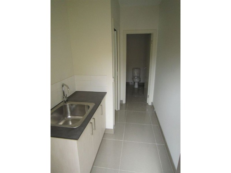 2/4 Rochester Road, Somerville VIC 3912