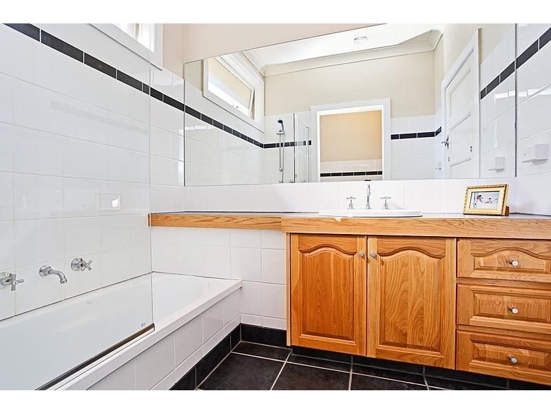 25 McCulloch Avenue, Seaford VIC 3198