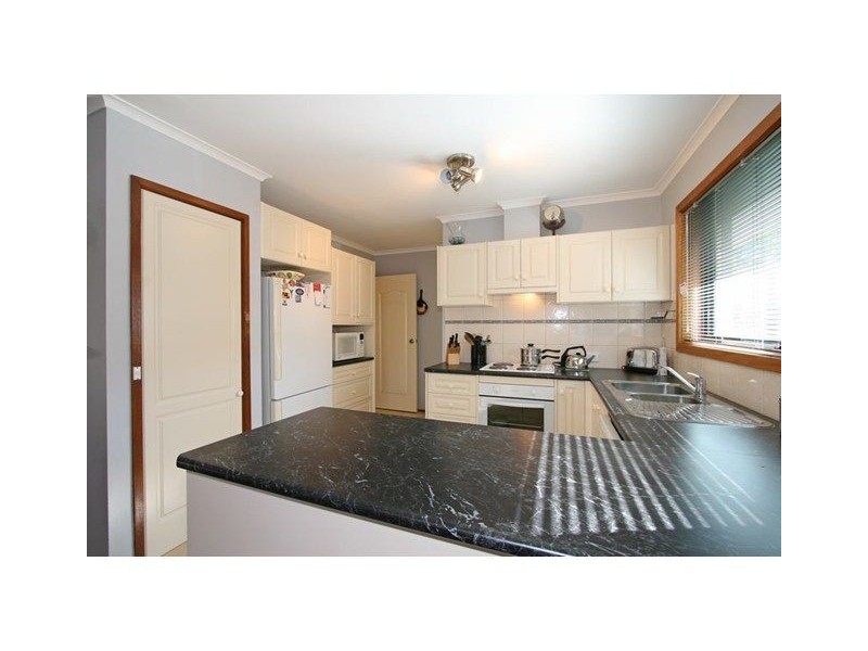 73 Grimwade Crescent, Frankston VIC 3199