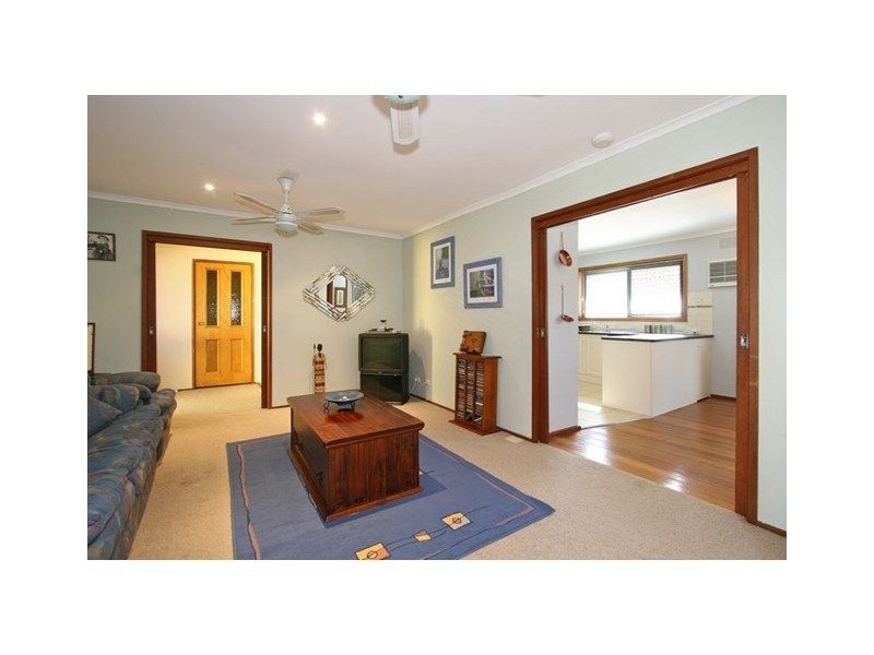 73 Grimwade Crescent, Frankston VIC 3199