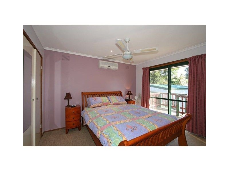 73 Grimwade Crescent, Frankston VIC 3199