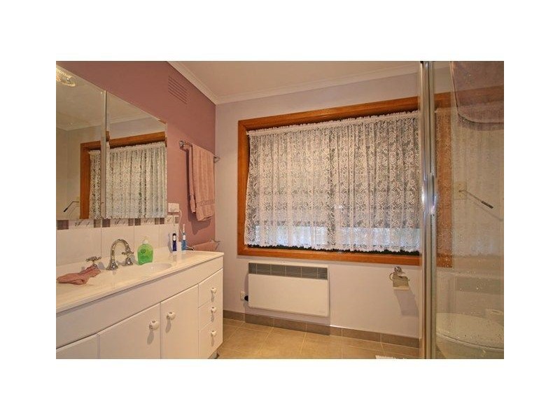 73 Grimwade Crescent, Frankston VIC 3199