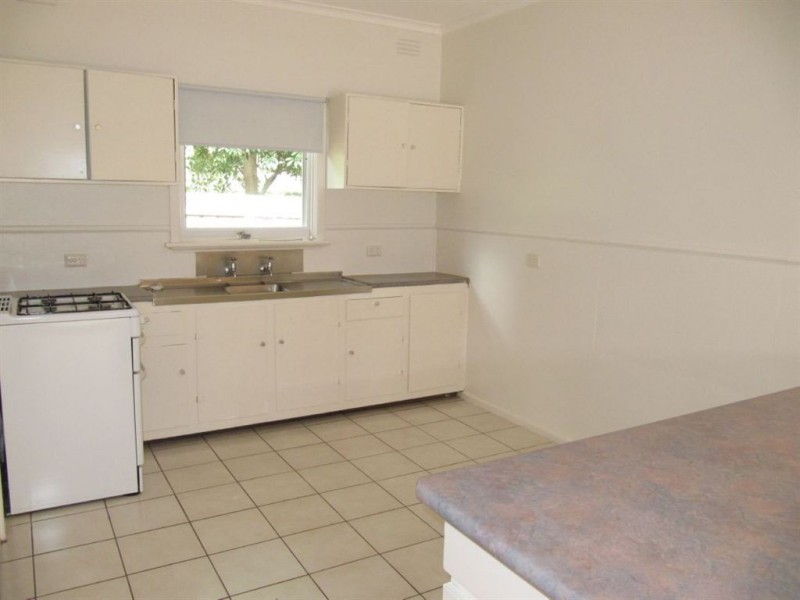 2/13 Kalmia Street, Frankston VIC 3199