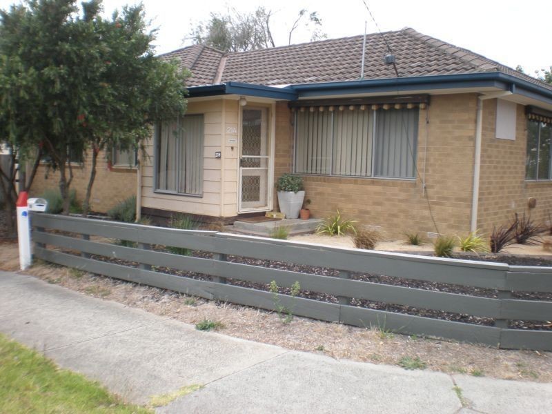 214 Karingal Drive, Frankston VIC 3199