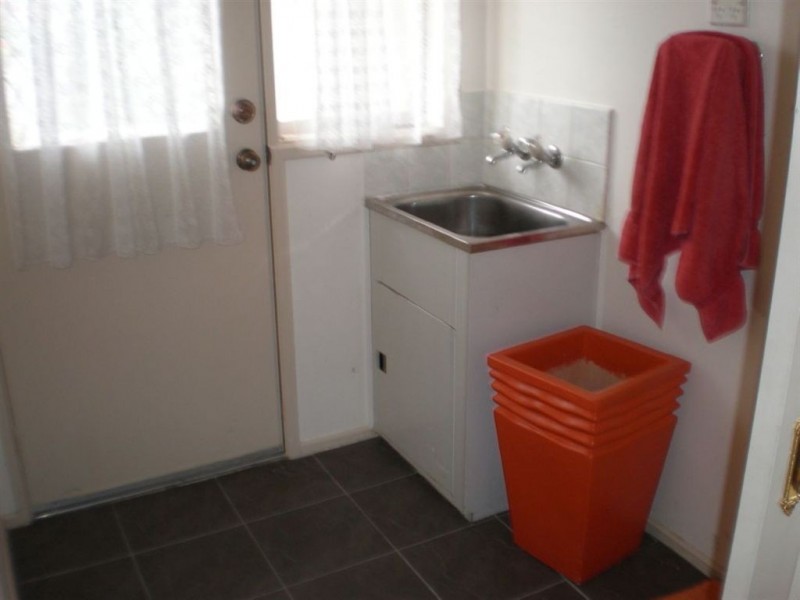 214 Karingal Drive, Frankston VIC 3199