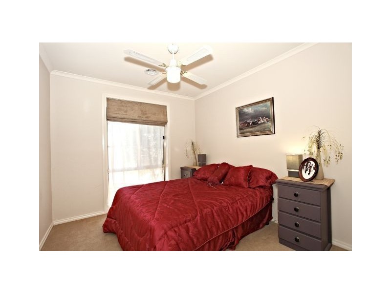 2/64 Fortescue Avenue, Seaford VIC 3198