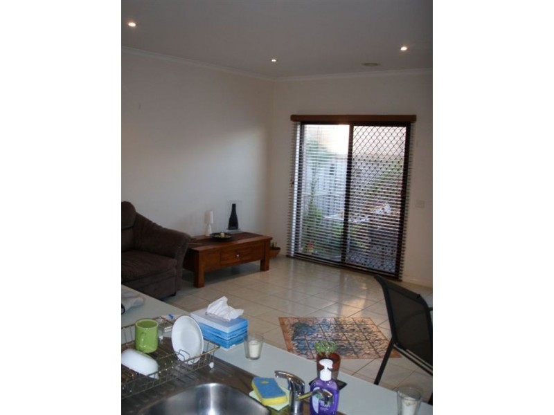 8/285 Nepean Highway, Seaford VIC 3198