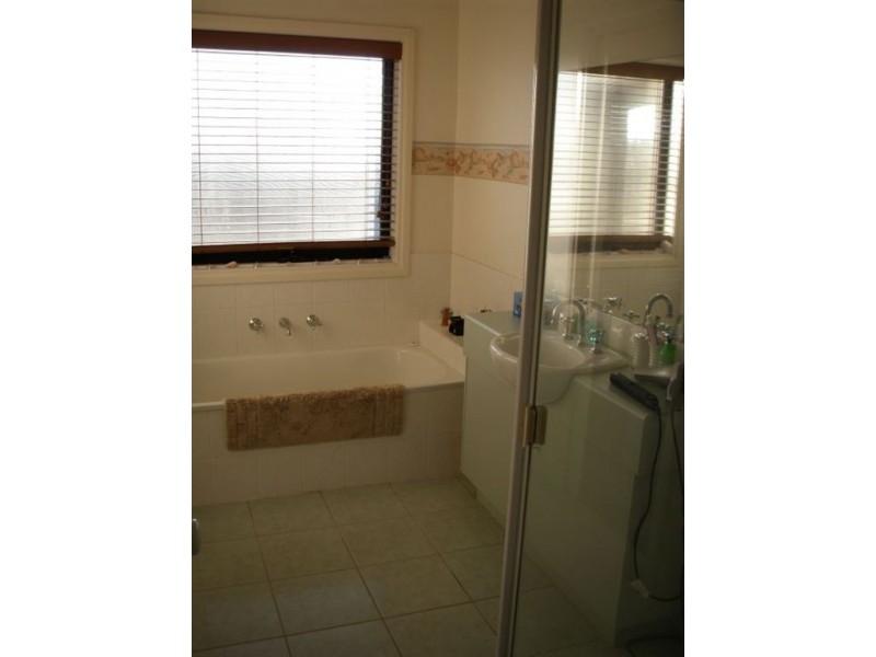 8/285 Nepean Highway, Seaford VIC 3198