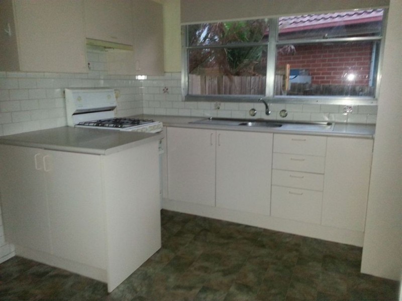 8 Hoop Court, Frankston North VIC 3200