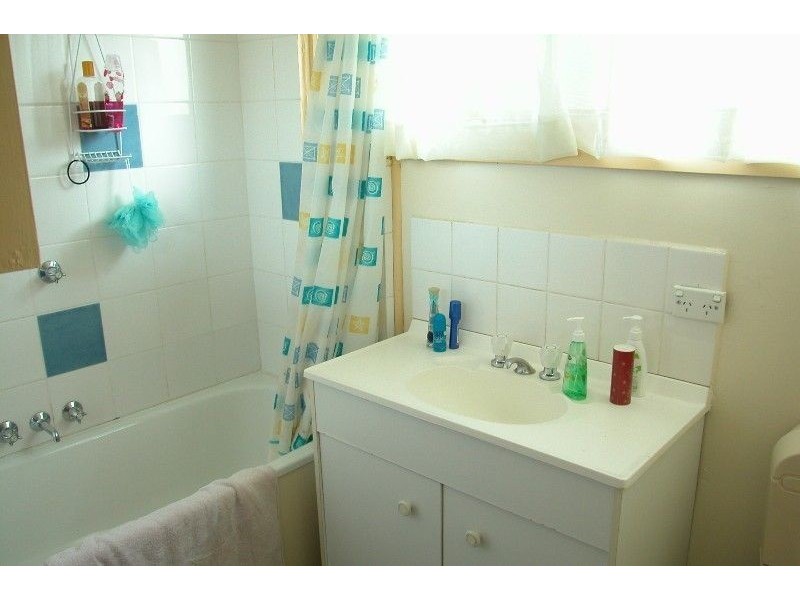 4/18 Carder Avenue, Seaford VIC 3198