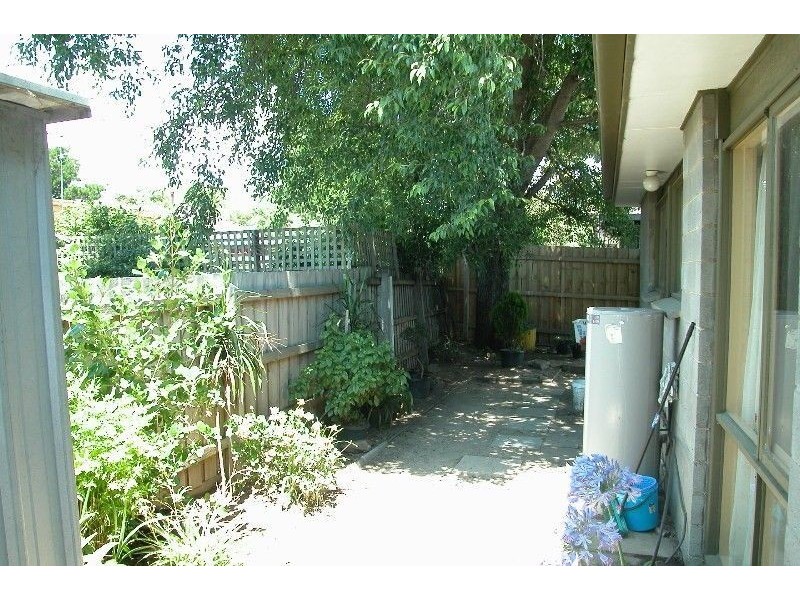 4/18 Carder Avenue, Seaford VIC 3198