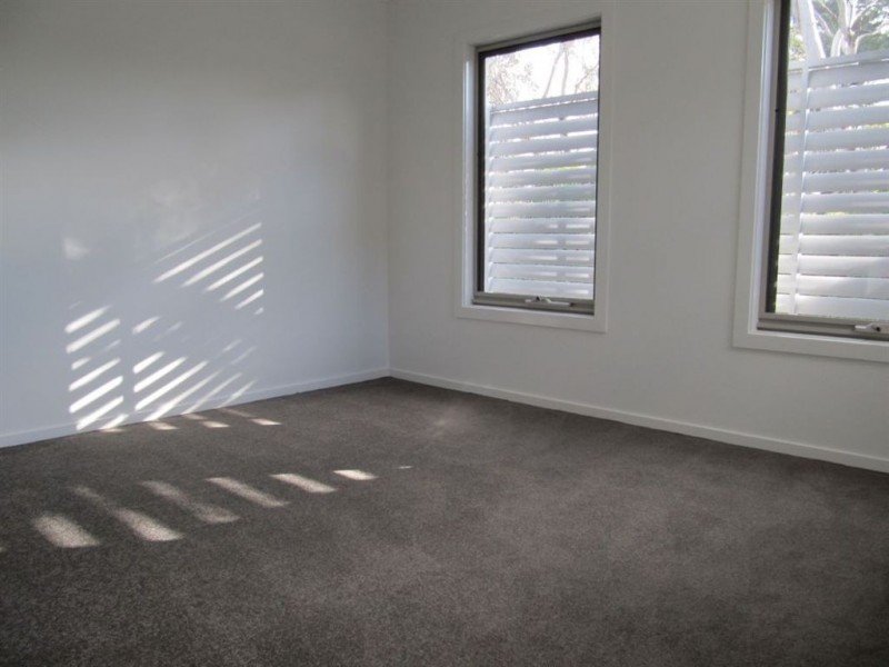 4/33 Culcairn Drive, Frankston VIC 3199