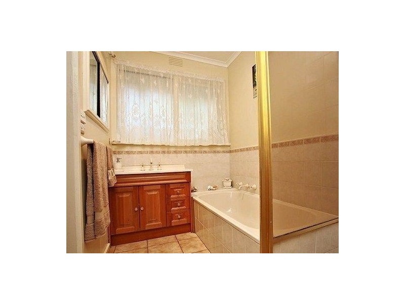 43 Kareela Rd, Frankston VIC 3199